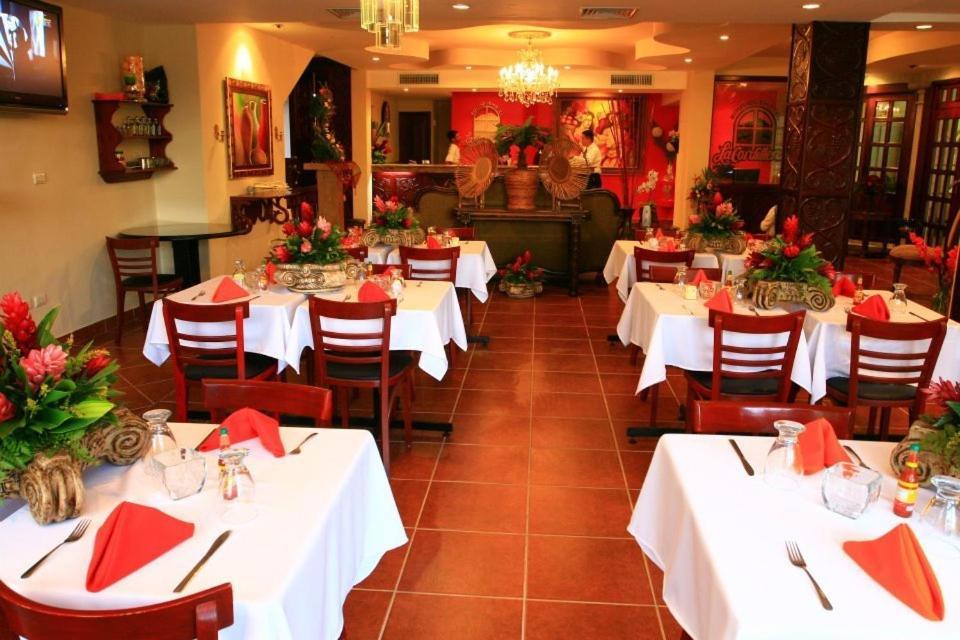 Boutique Hotel La Cordillera 圣佩德罗苏拉 外观 照片